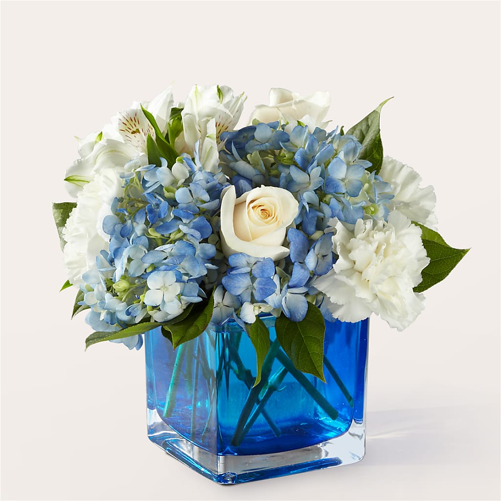 Soothing Waters Bouquet – Party Evolution Llc, Tampa FL