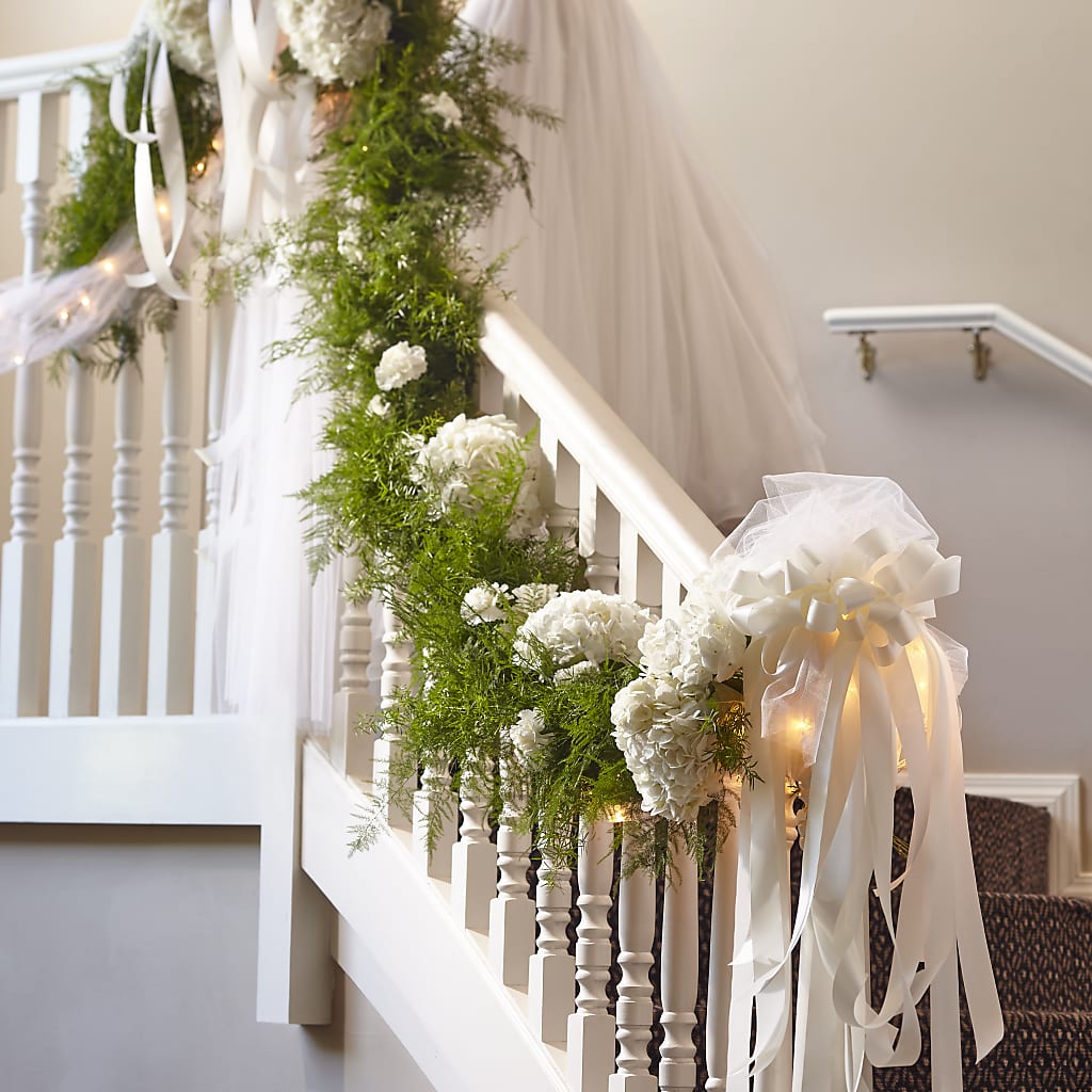 Champagne Dreams Garland – Party Evolution Llc, Tampa FL