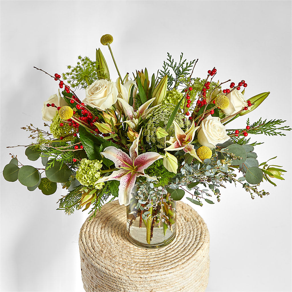 Berry & Bright Bouquet –  Party Evolution Llc, Tampa FL